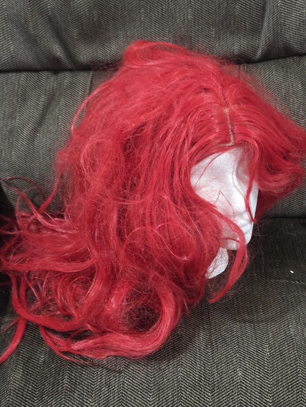 Spirit Vibrant Red Long Wavy Women’s Wig